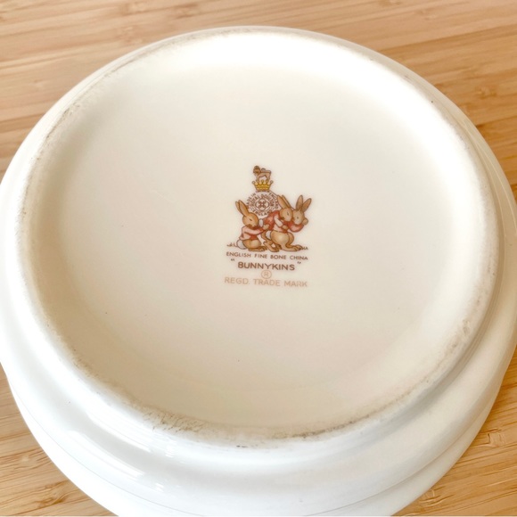 Royal Doulton Bunnykins Children’s Two Handle Mug & Bowl Keepsake - Picture 8 of 9